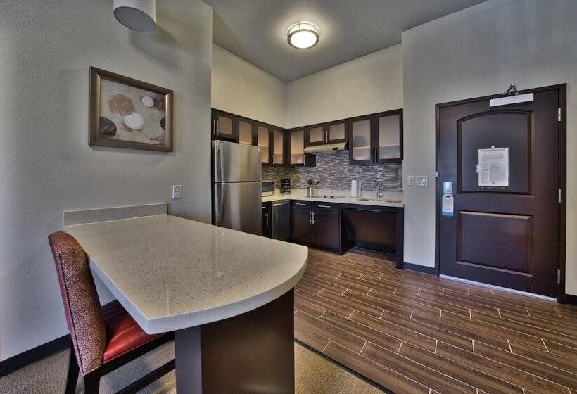 适合残疾人士使用的套间, Staybridge Suites Lubbock South, An Ihg