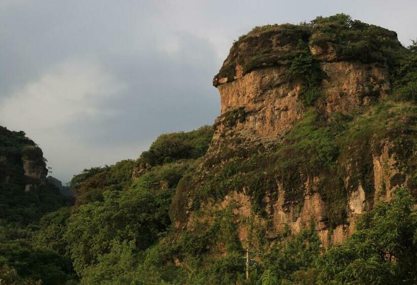 סוויטה משפחתית, Valle Místico