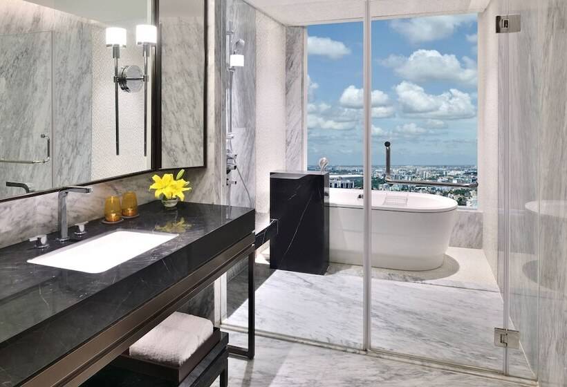 Люкс Повышенной Комфортности, Jw Marriott Hotel Kolkata