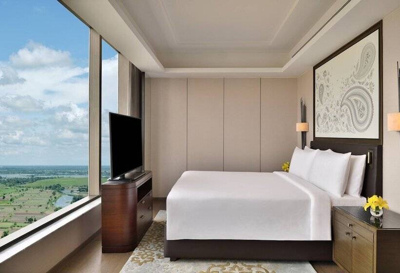 Люкс Повышенной Комфортности, Jw Marriott Hotel Kolkata