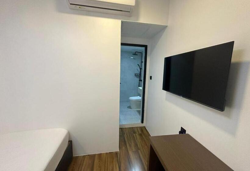 استودیوی لوکس, Bibee Maldives