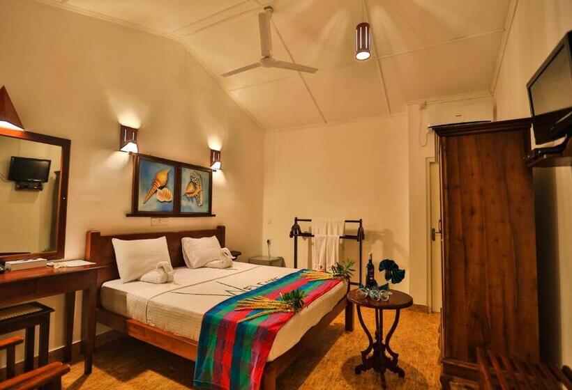 标准三人间, Thejan Beach Cabanas