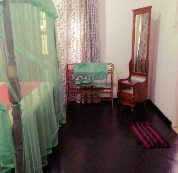 غرفة قياسية, Akash Villa