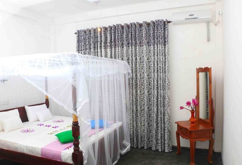 غرفة قياسية, Akash Villa