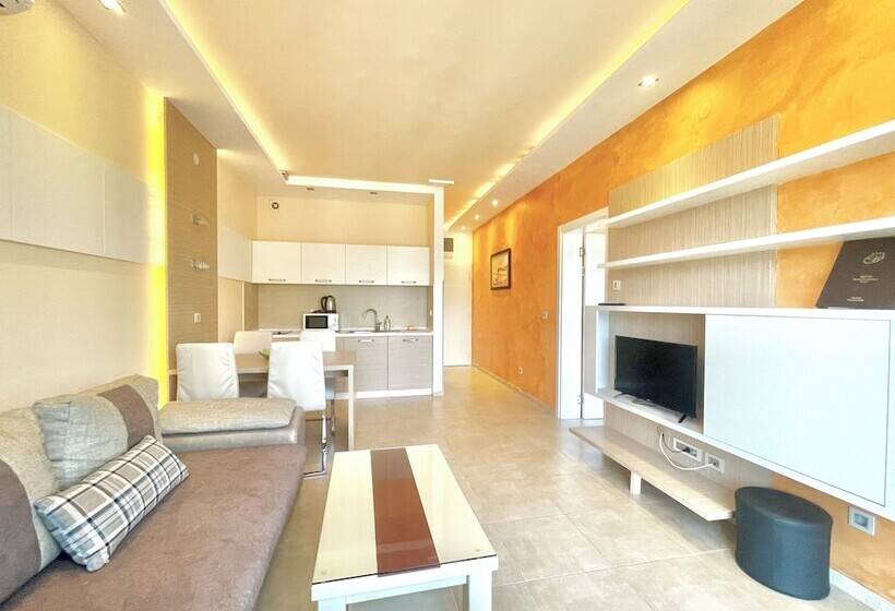 آپارتمان راحتی 1 خوابه, Butua Residence