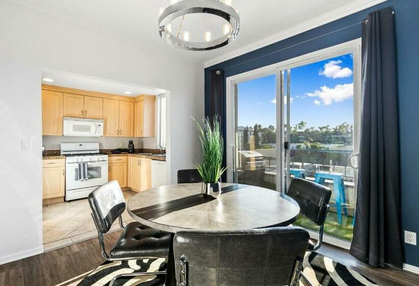 Апартаменты 2 Спальни, Beverly Hills Penthouse 2 Br Apt With Parking 407