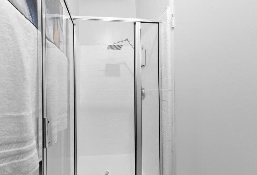 Апартаменты 2 Спальни, Beverly Hills Penthouse 2 Br Apt With Parking 407