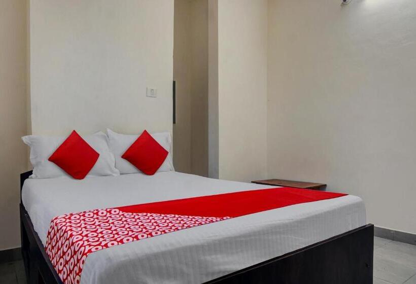 Трехместный Номер Классика, Oyo Flagship Gandharv Lodging & Boarding