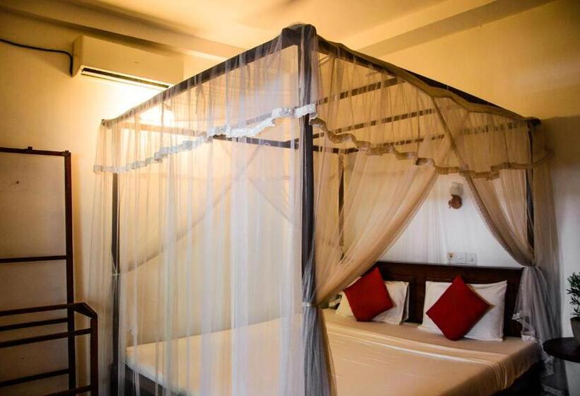Номер Deluxe с Балконом, Kapila Guest In Unawatuna