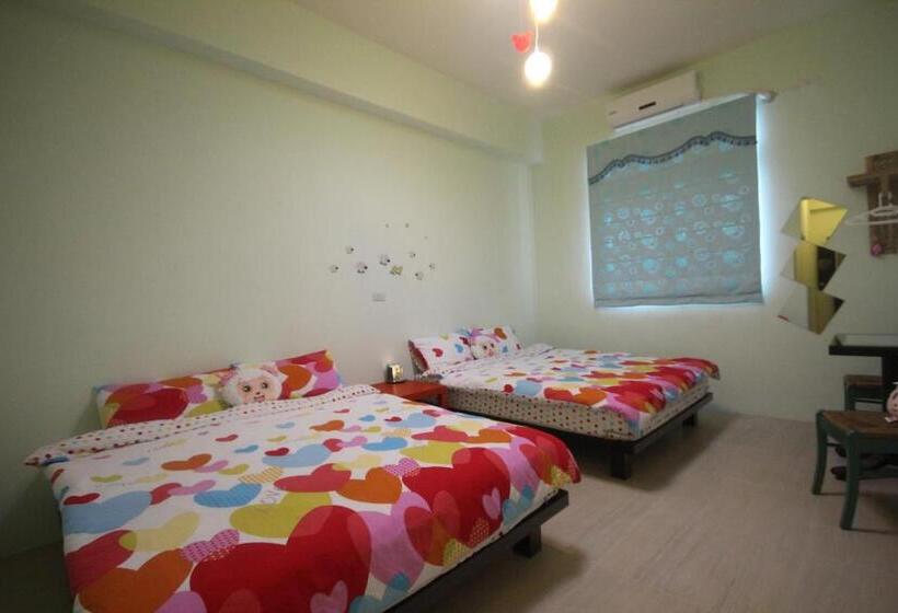 اتاق استاندارد چهار تخته, 萩閣民宿sara S House走路可到夜市近市區好停車