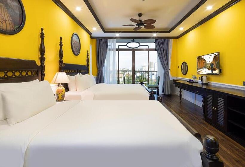 اتاق استاندارد با بالکن, Luxury Hotel Near Da Nang Beach   Charming Beauty