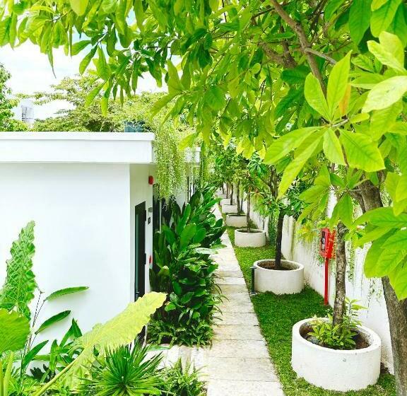 استودیوی استاندارد, Babylon Mini Resort