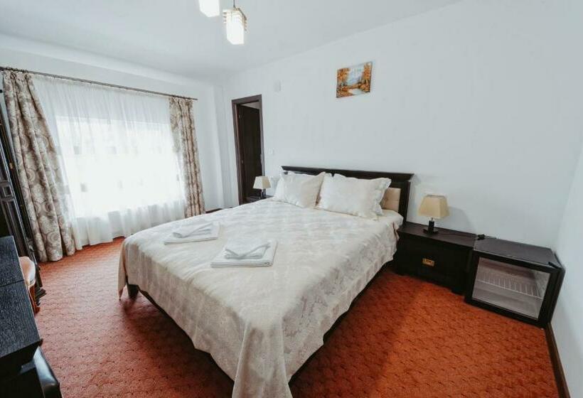 اتاق لوکس با بالکن, Complex Turistic Constantin Bucovina