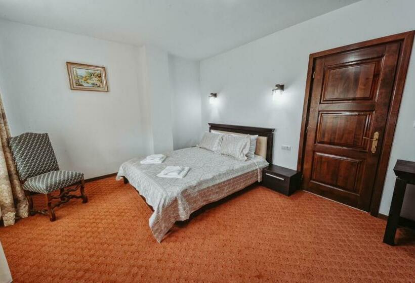 اتاق لوکس با بالکن, Complex Turistic Constantin Bucovina