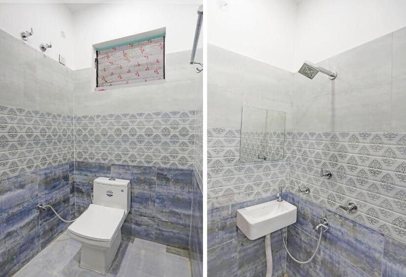 اتاق کلاسیک سه تخته, Oyo Flagship Royal Residency