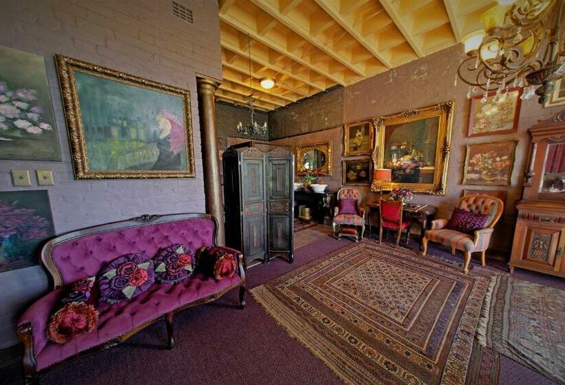 Стандартный Номер Кровать Кинг, Bygracealone Manor
