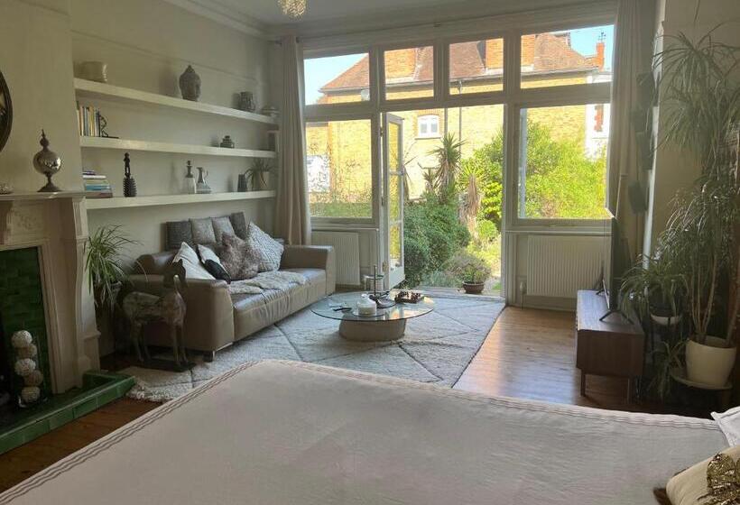 Номер Deluxe Кровать Кинг, Londonhomegardens