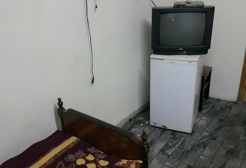 اتاق استاندارد یک نفره, Al Adel Hostel