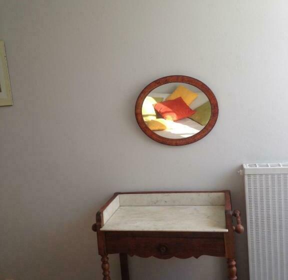 Люкс, L'arche Des Chapeliers