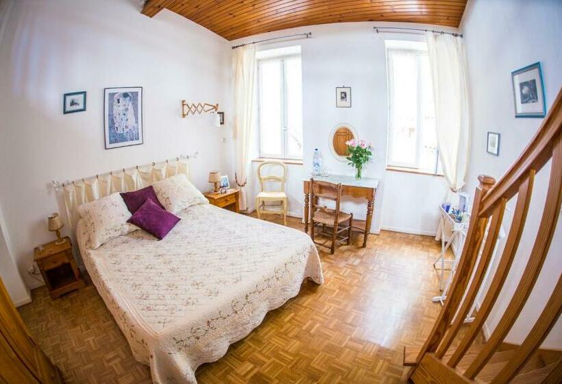 Люкс, L'arche Des Chapeliers