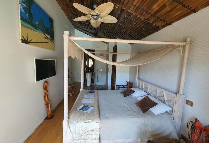 Номер Стандарт Вид на Бассейн, Villa Bora Bora