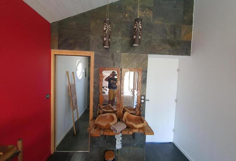 جناح مطلّ علي حمام السباحة, Villa Bora Bora