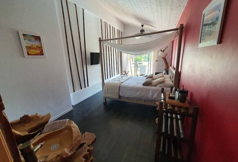 Люкс Вид на Бассейн, Villa Bora Bora