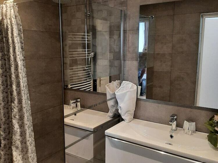 Номер Стандарт, Le Clémenceau Hôtel Et Appart Hôtel & Restaurant Gare Sncf Centre Ville