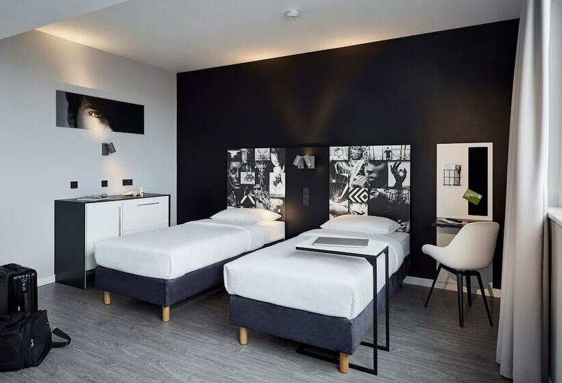 Номер Стандарт, Légère Express Bielefeld