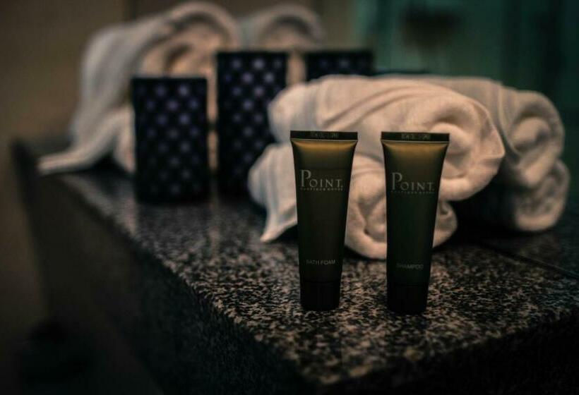 Полулюкс, Point Boutique