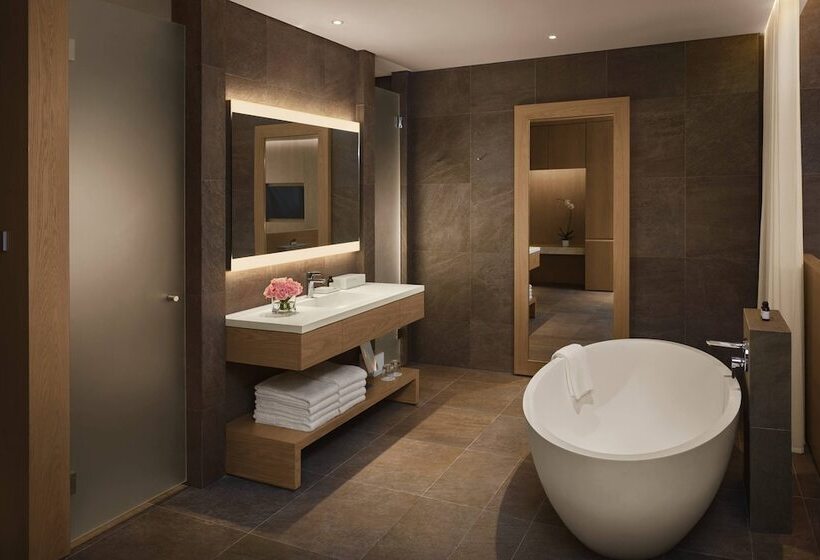 Habitación Premium Vista al Mar., The Sanya Edition