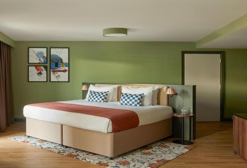 Люкс Кровать Кинг, Indigo Coventry, An Ihg
