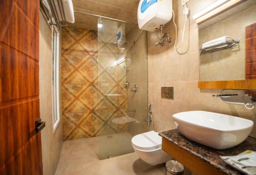 1 Bedroom Apartment Lake View, Aman The Lake Side