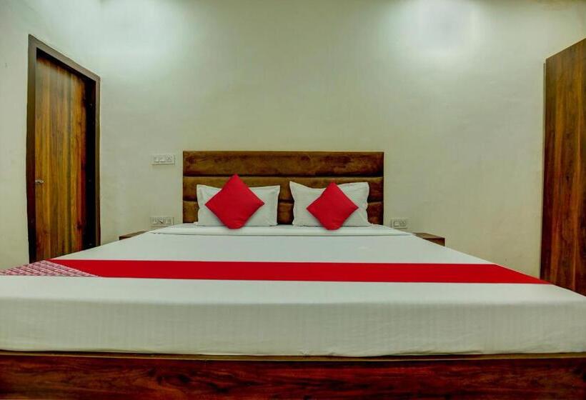 اتاق کلاسیک سه تخته, Oyo Flagship Hotel Sunset View