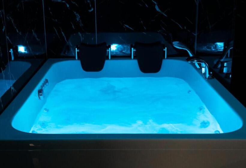 带1个卧室的带海景的公寓, Villa Elysium Park & Spa