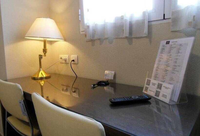 Номер Стандарт, Hostal El Estudio