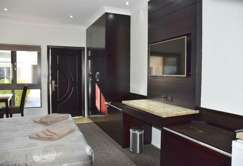 Номер Стандарт, Western Downs Motor Inn