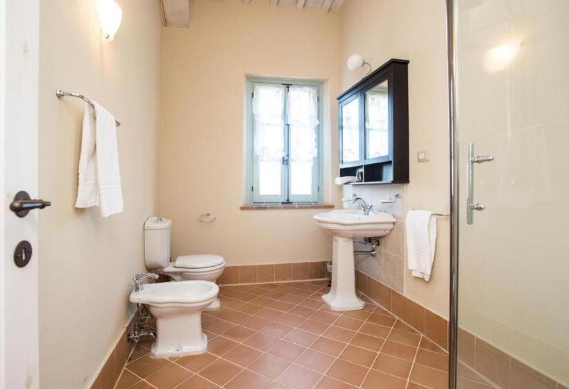 带2个卧室的公寓, Luxury Resort With Swimming Pool In The Tuscan Countryside, Apartments With Private Outdoor Area Wit
