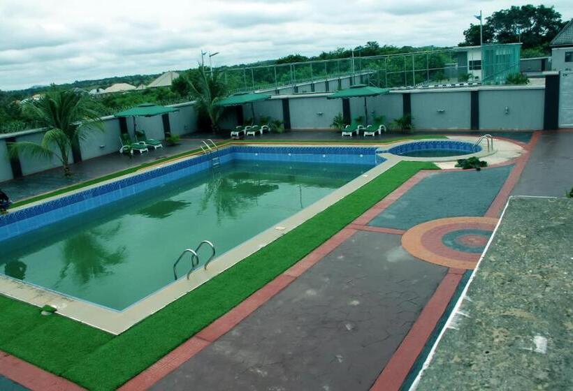 سوییت لوکس, Silverzb Resort