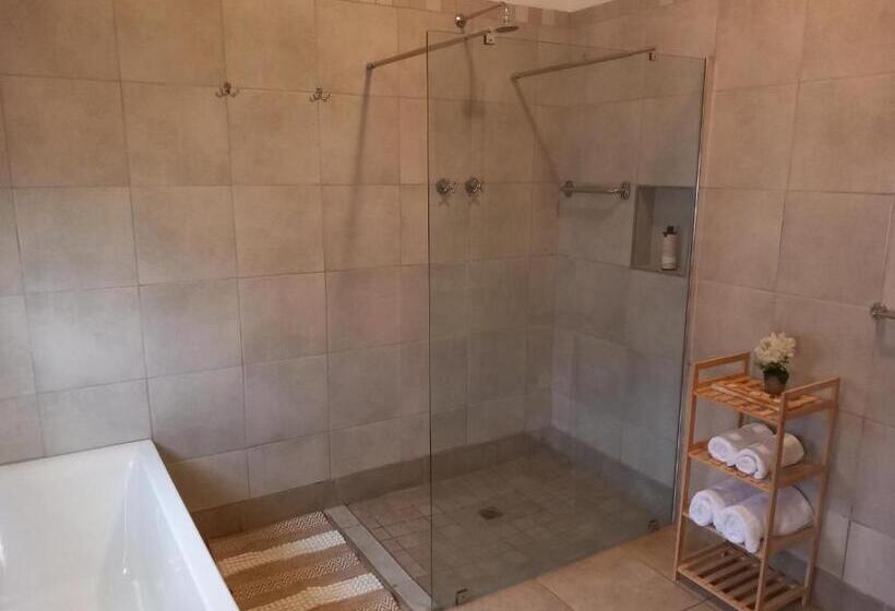 Номер Стандарт Вид на Сад, 7 On Grey Guesthouse