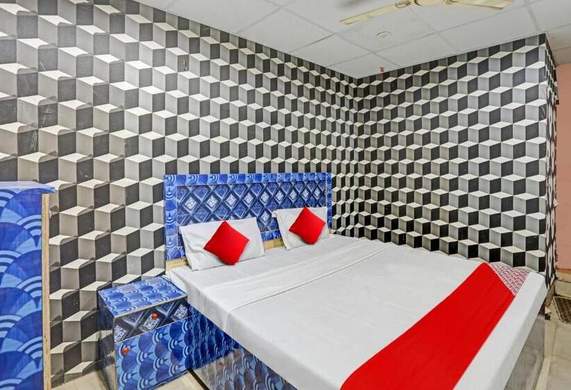 Трехместный Номер Классика, Oyo Flagship Hotel Aditya Inn