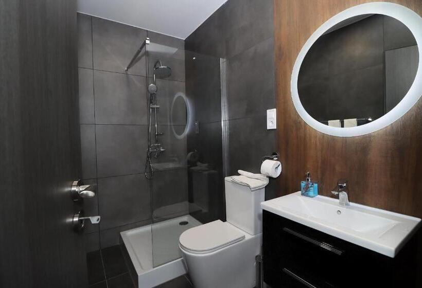 استودیوی لوکس, Prestige Miskolctapolca