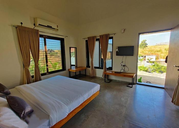 家庭间, Shrubbery Palms Resort