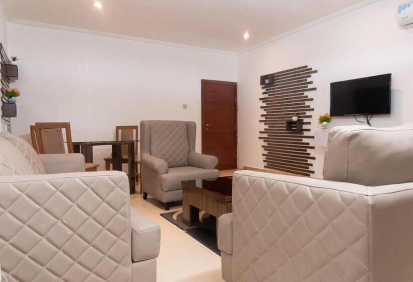 سوییت سوپریور, The Grosvenor Suites Gwarinpa Abuja