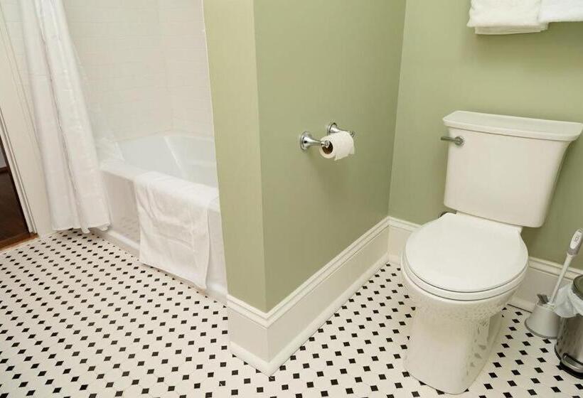 Family Suite, The Winona House   Boutique Hotel Near Downtown