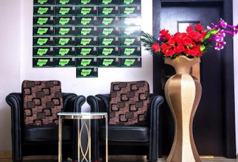 اتاق استاندارد چهار تخته, Room In Apartment   Oragon Hotel  Penthouse