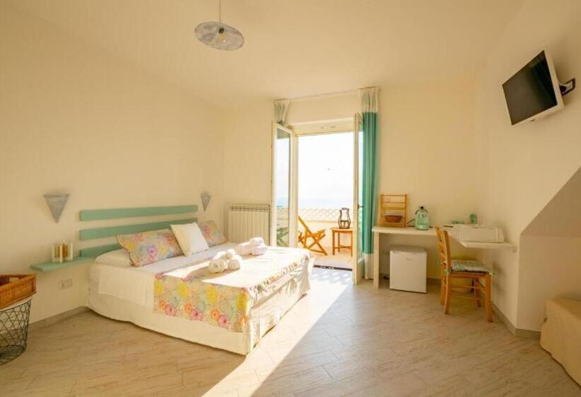 Четырехместный Номер Стандарт Вид на Море, Finisterrae Rooms And Suites