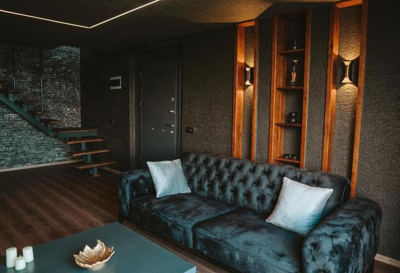 بانگلوی لوکس, Woodlife Bungalov