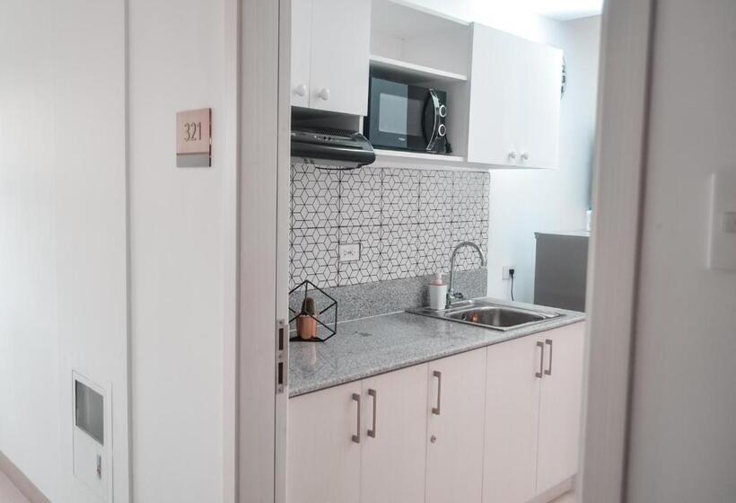 استودیو استاندارد با بالکن, Coolspace @ Smdc Wind Residence Budget, Wifi, Netflix