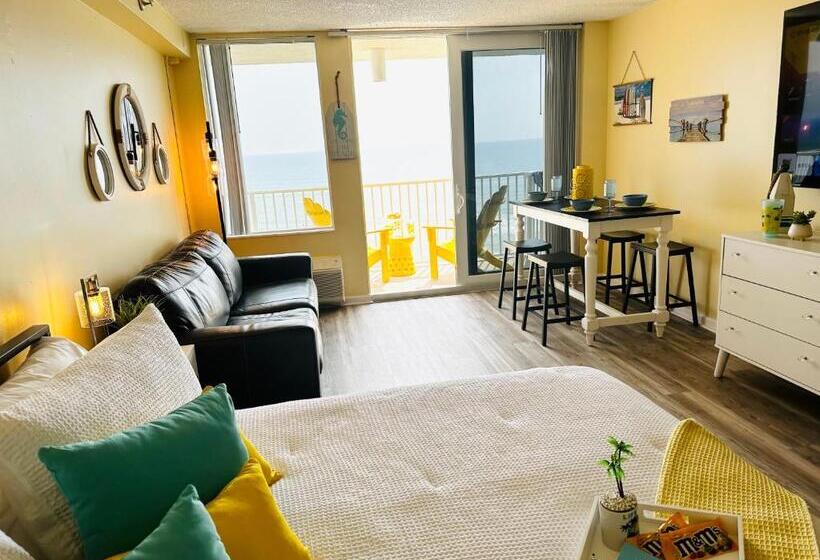 Студио Стандарт с Балконом, Oceanfront Oasis